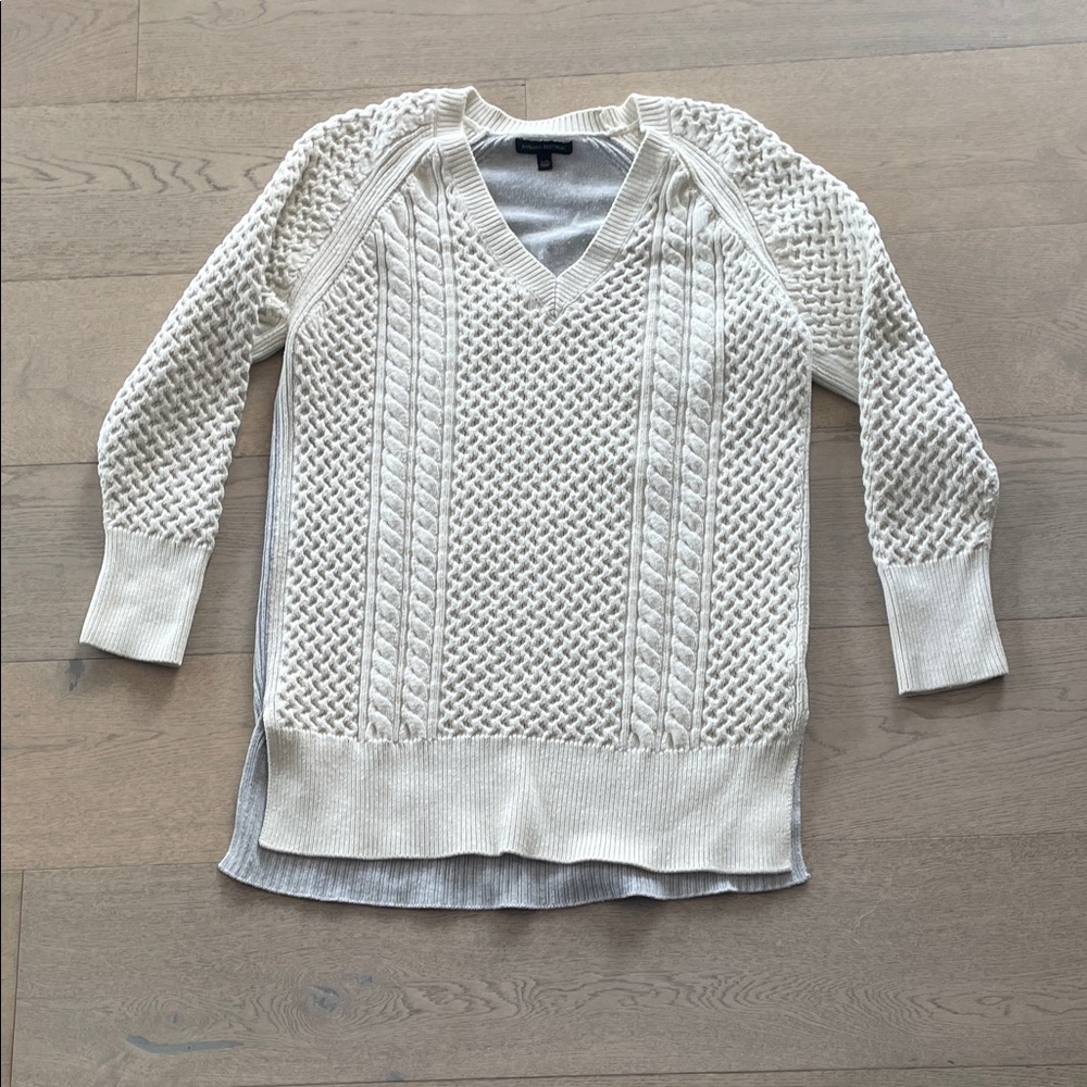 Banana Republic Cream V-Neck Cable Knit Sweater